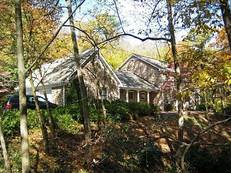 5 bedroom, 3,663 sq ft single family residence sold at 3163 Laramie Drive, Atlanta, GA 30339