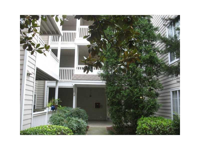 2 bedroom, 1,181 sq ft condominium sold at 1250 Parkwood Circle 1106, Atlanta, GA 30339