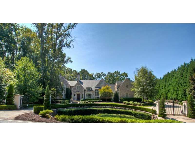 5 bedroom single family residence sold at 200 Londonberry Road, Atlanta, GA 30327
