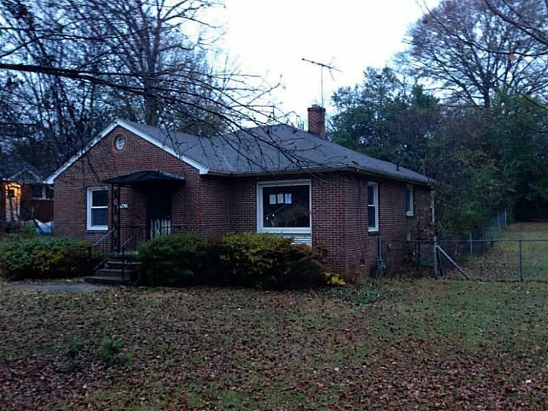 2 bedroom single family residence sold at 1825 W Lyle Avenue, College Park, GA 30337