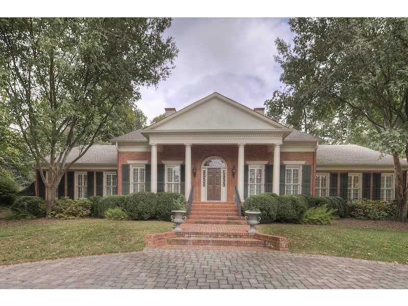 4 bedroom, 5,382 sq ft single family residence sold at 855 W Paces Ferry Road, Atlanta, GA 30327
