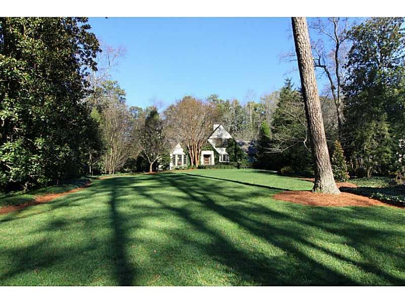 4 bedroom, 4,434 sq ft single family residence sold at 2980 Nancy Creek Road, Atlanta, GA 30327