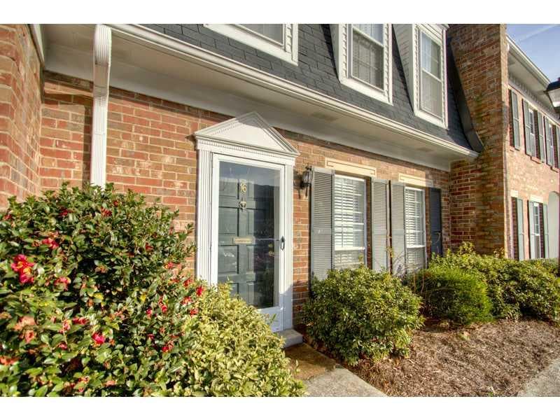 2 bedroom, 1,320 sq ft townhouse sold at 16 Scotland Place 16, Atlanta, GA 30318