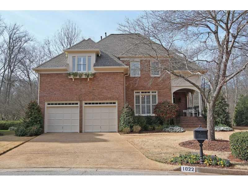 3 bedroom, 3,499 sq ft single family residence sold at 1022 Saint James Crossing, Atlanta, GA 30319