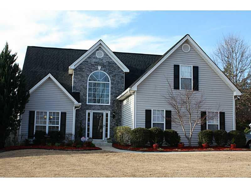 4 bedroom, 2,062 sq ft single family residence sold at 297 Ellesmere Court, Sugar Hill, GA 30518