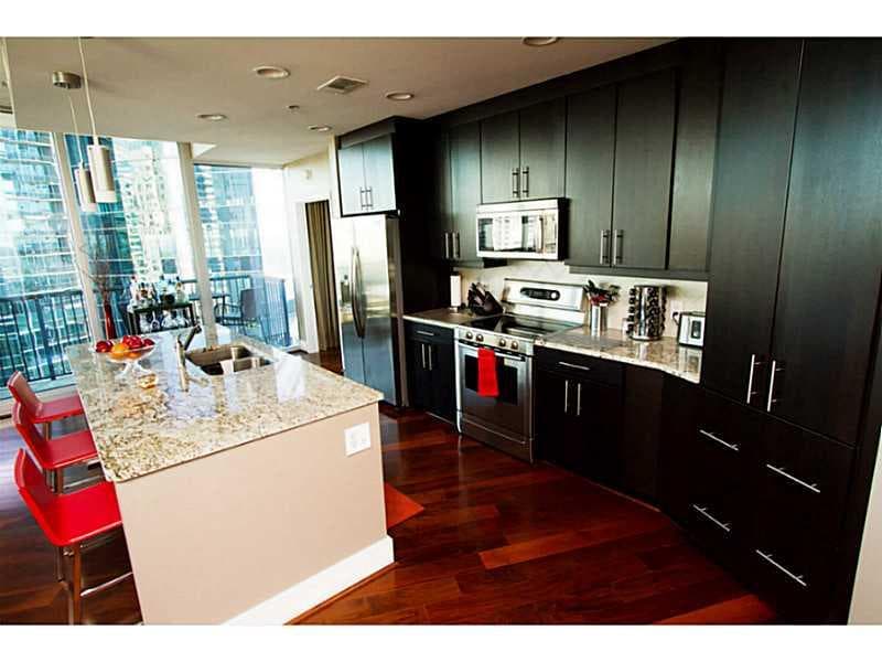 2 bedroom, 1,505 sq ft condominium sold at 1080 Peachtree Street 1403, Atlanta, GA 30309