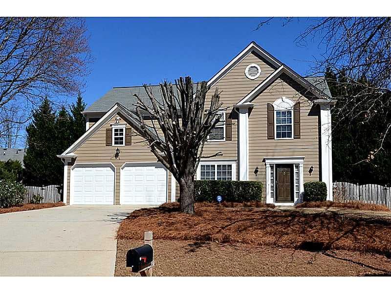3 bedroom, 2,236 sq ft single family residence sold at 3960 Barberry Court, Cumming, GA 30041