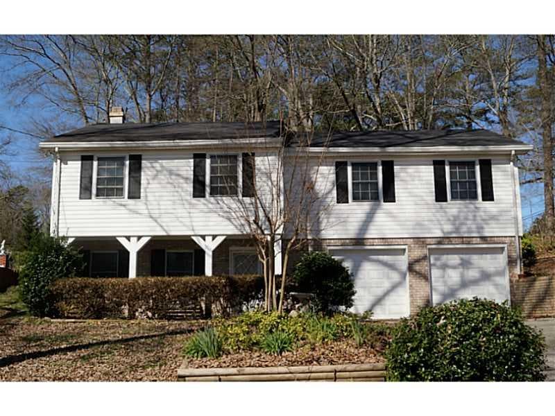 3 bedroom, 1,951 sq ft single family residence sold at 3866 Lake Drive, Smyrna, GA 30082