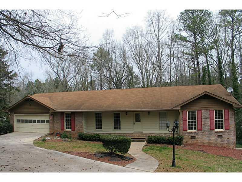 4 bedroom, 2,356 sq ft single family residence sold at 2118 Gunstock Drive, Stone Mountain, GA 30087