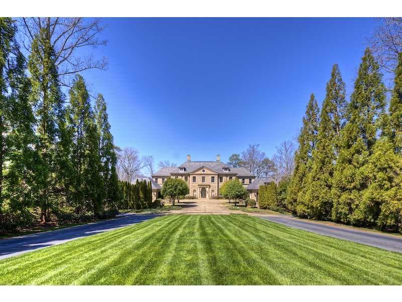 7 bedroom single family residence sold at 3450 Ridgewood Road, Atlanta, GA 30327