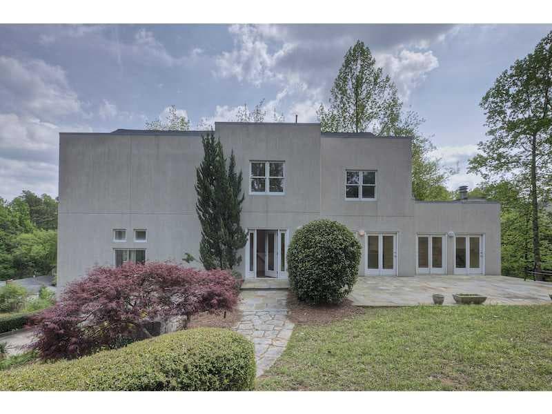 4 bedroom, 2,820 sq ft single family residence sold at 4810 Lafayette Court, Atlanta, GA 30327