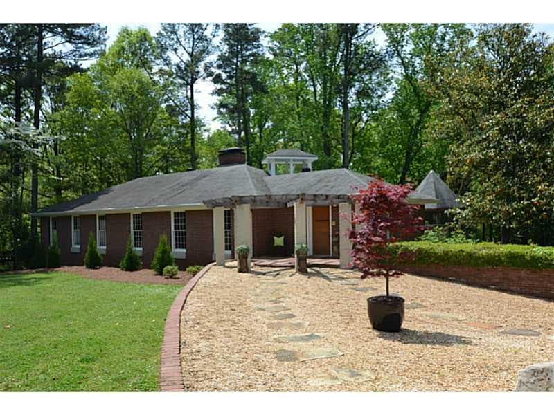 5 bedroom, 3,200 sq ft single family residence sold at 566 Ponce De Leon Manor, Atlanta, GA 30307