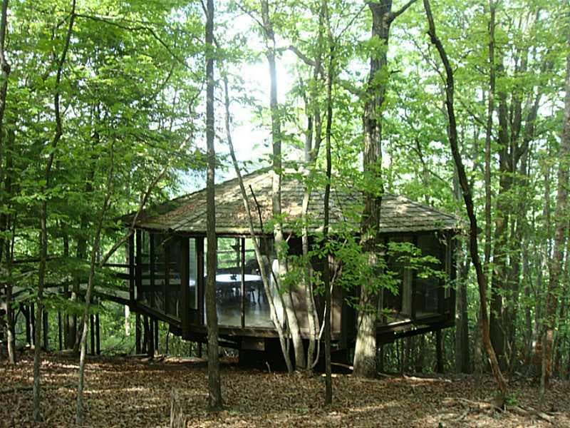 2 bedroom single family residence sold at 31 TREETOPPER Circle, Big Canoe, GA 30143
