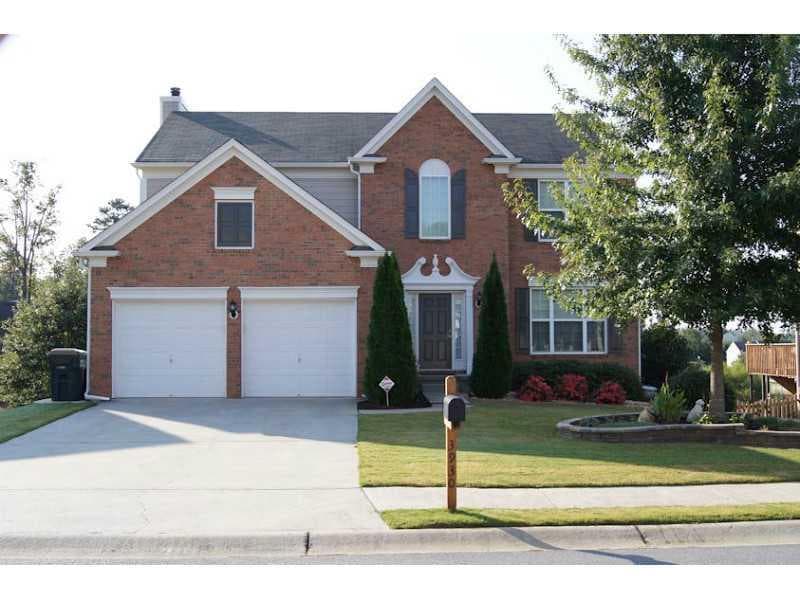4 bedroom, 2,328 sq ft single family residence sold at 3930 Almandine Way, Cumming, GA 30040