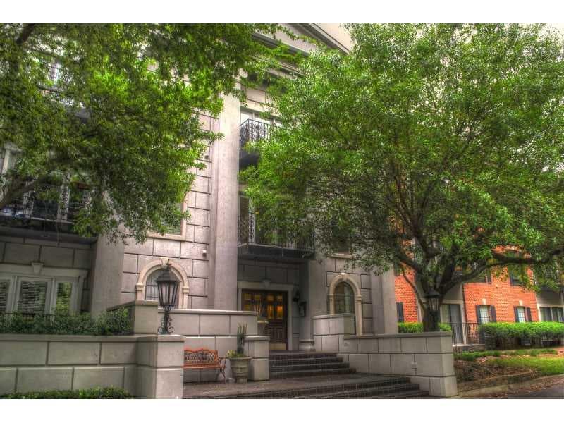 2 bedroom, 1,284 sq ft condominium sold at 3071 Lenox Road 5, Atlanta, GA 30324