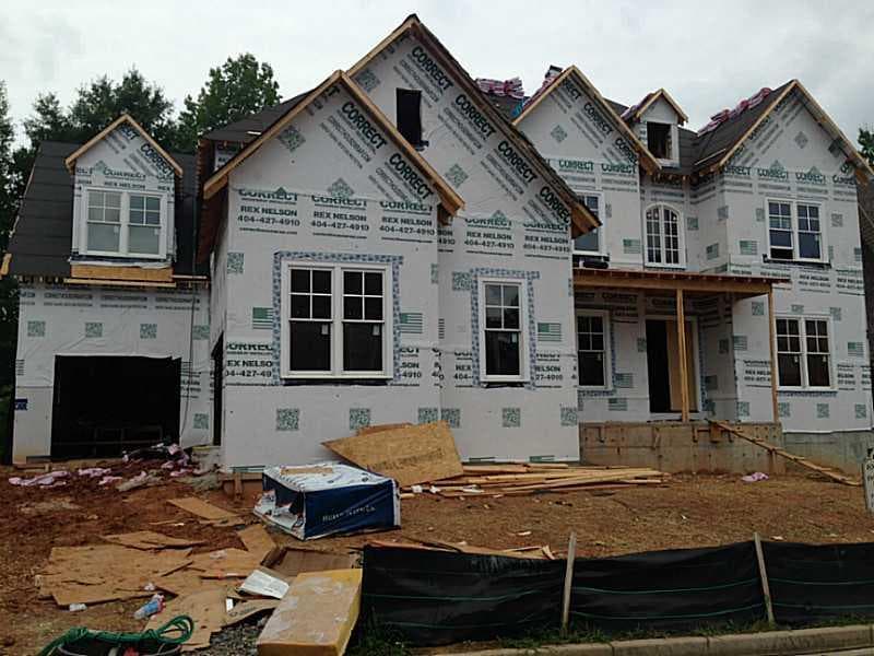 5 bedroom single family residence sold at 5176 Creek Walk Circle, Norcross, GA 30092