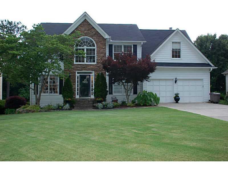 5 bedroom, 4,066 sq ft single family residence sold at 12085 Leeward Walk Circle, Alpharetta, GA 30005