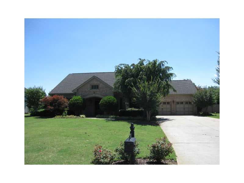 3 bedroom single family residence sold at 5010 Broughton Street, Roswell, GA 30075