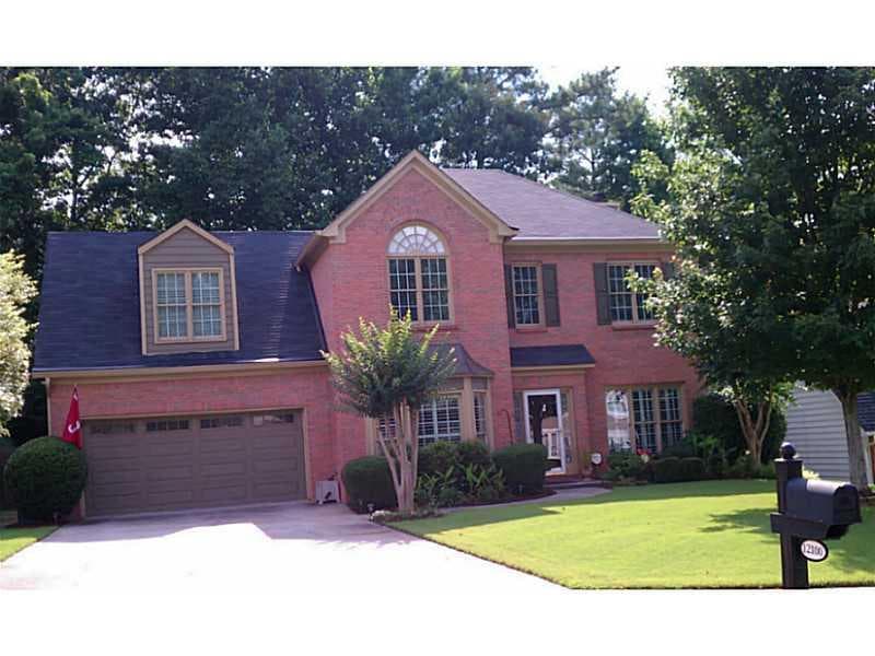4 bedroom single family residence sold at 12100 Leeward Walk Circle, Alpharetta, GA 30005