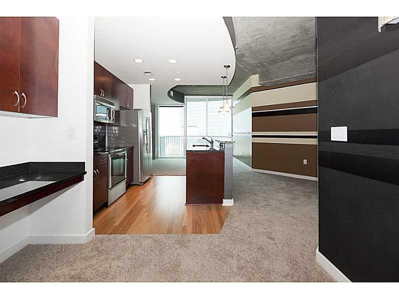 1 bedroom, 743 sq ft condominium sold at 400 W Peachtree Street 2414, Atlanta, GA 30308