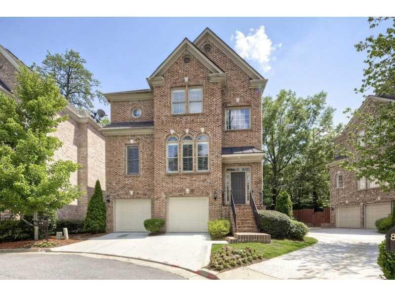4 bedroom, 3,100 sq ft single family residence sold at 889 Lenox Court, Atlanta, GA 30324