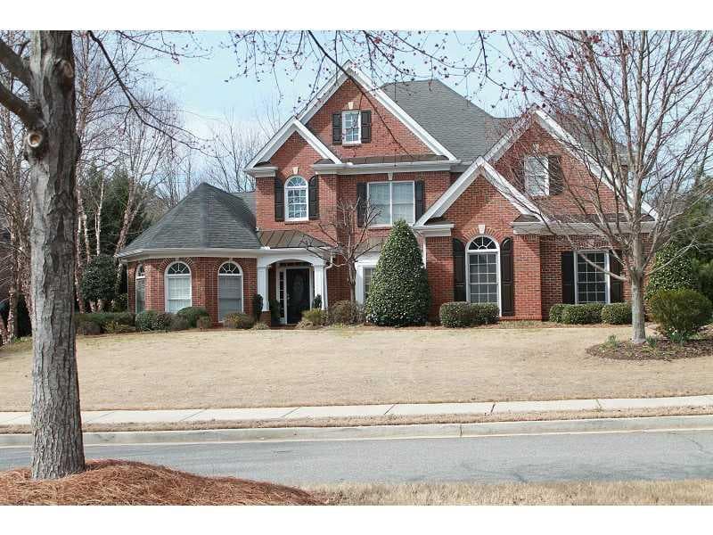 5 bedroom single family residence sold at 8055 English Rose Way, Roswell, GA 30376