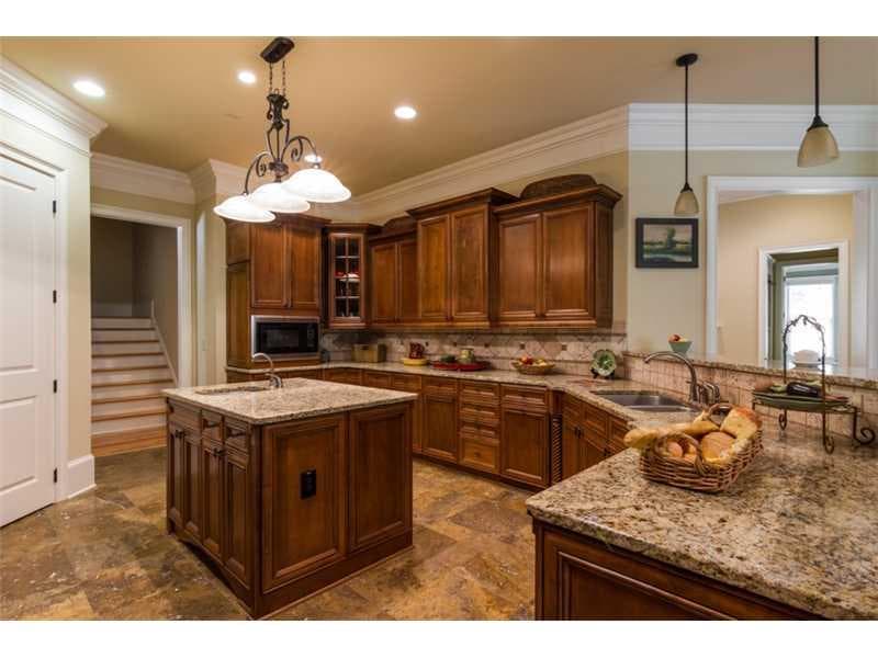 5 bedroom, 6,285 sq ft single family residence sold at 2861 Pauls Way, Marietta, GA 30062