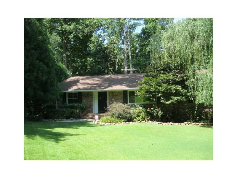 3 bedroom, 1,858 sq ft single family residence sold at 3262 Pinestream Road, Atlanta, GA 30327