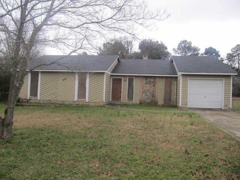 3 bedroom, 1,472 sq ft single family residence sold at 316 River Chase Drive, Jonesboro, GA 30238