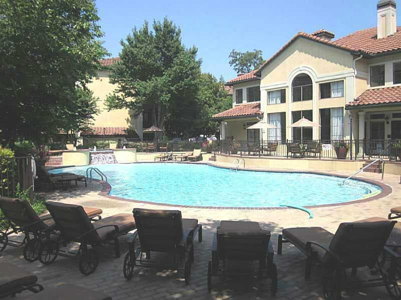 2 bedroom, 1,160 sq ft condominium sold at 3777 peachtree Road 1207, Atlanta, GA 30319
