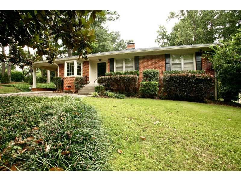 3 bedroom single family residence sold at 2336 Howell Mill Road, Atlanta, GA 30318