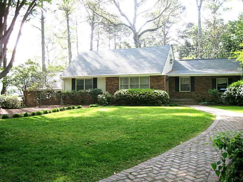 4 bedroom, 2,170 sq ft single family residence sold at 2410 Ridgewood Road, Atlanta, GA 30318