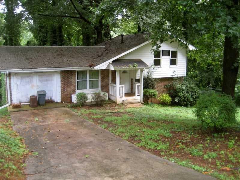 220 Forest Glen Circle, Avondale Estates, GA 30002 — most recent listing photo