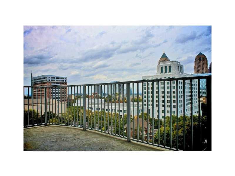 2 bedroom, 1,032 sq ft condominium sold at 943 Peachtree Street 911, Atlanta, GA 30309
