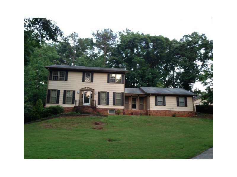 489 Fieldstone Court, Lilburn, GA 30047 — most recent listing photo