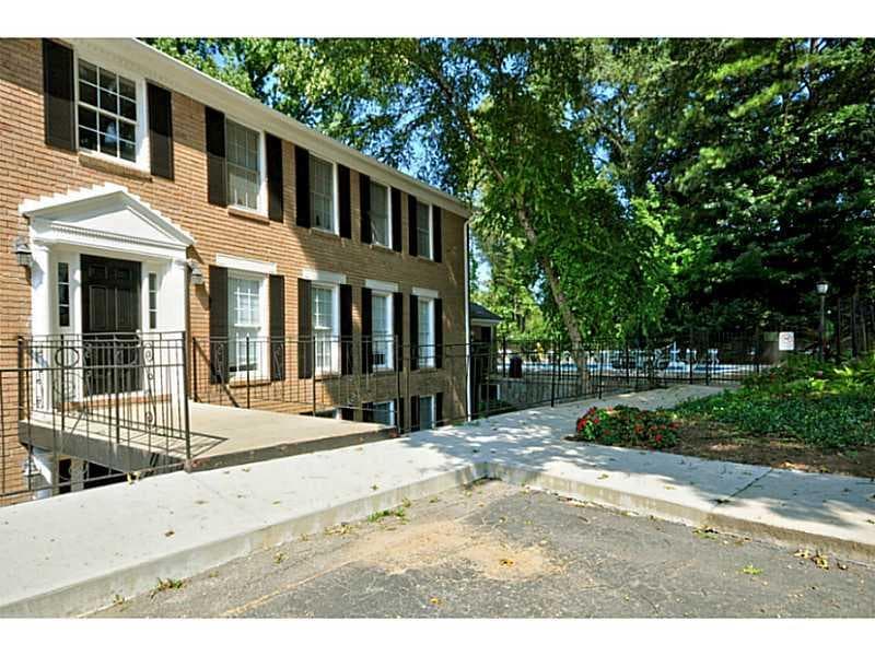 2 bedroom, 1,050 sq ft condominium sold at 1101 Collier Road L2, Atlanta, GA 30318