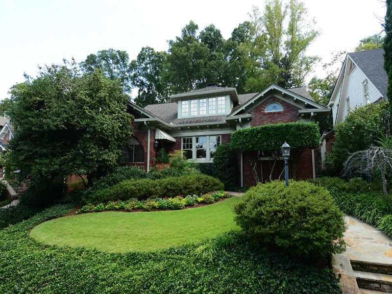 4 bedroom, 2,998 sq ft single family residence sold at 1081 Los Angeles Avenue, Atlanta, GA 30306
