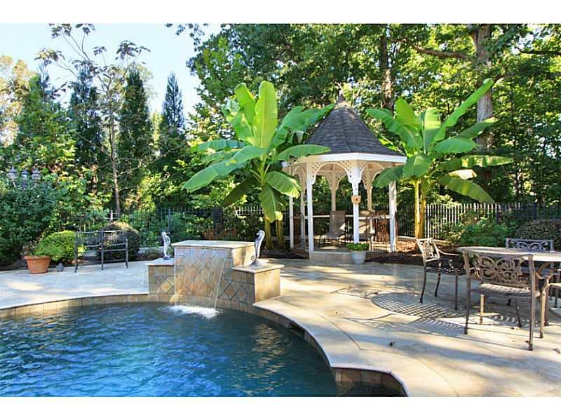 6 bedroom, 6,136 sq ft single family residence sold at 865 Marseilles Drive, Atlanta, GA 30327