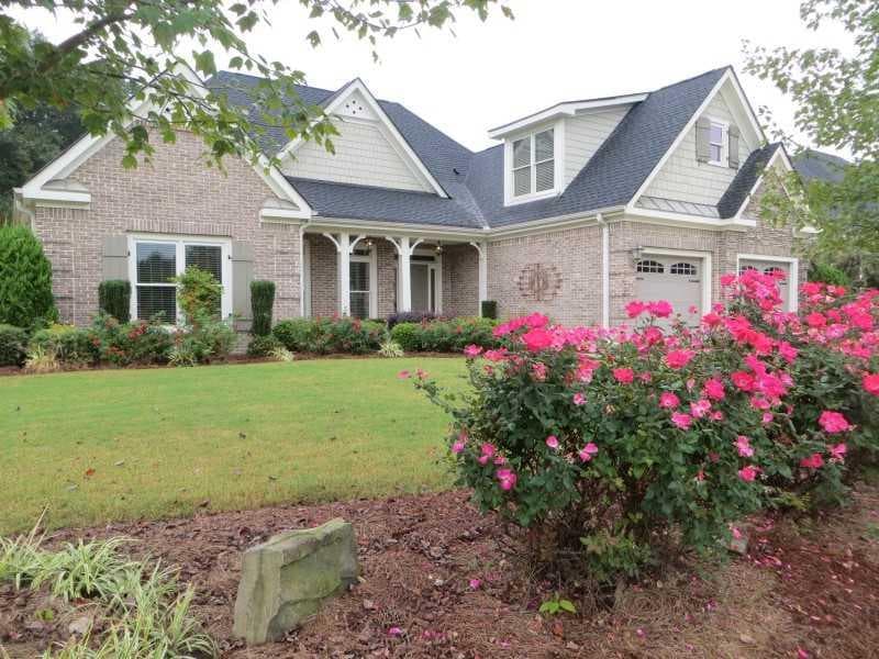 4 bedroom, 2,536 sq ft single family residence sold at 1593 FREDRICKSBERG Drive, Loganville, GA 30052