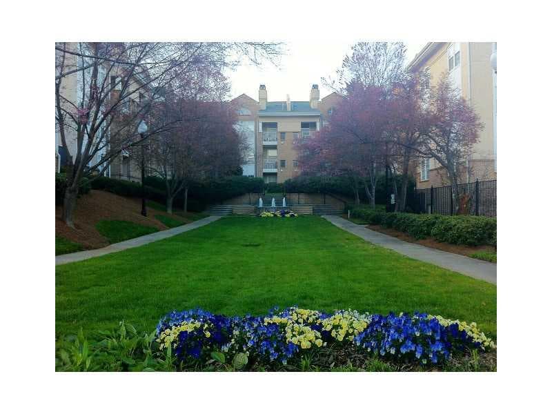 1 bedroom, 881 sq ft condominium sold at 220 Renaissance Parkway 1201, Atlanta, GA 30308