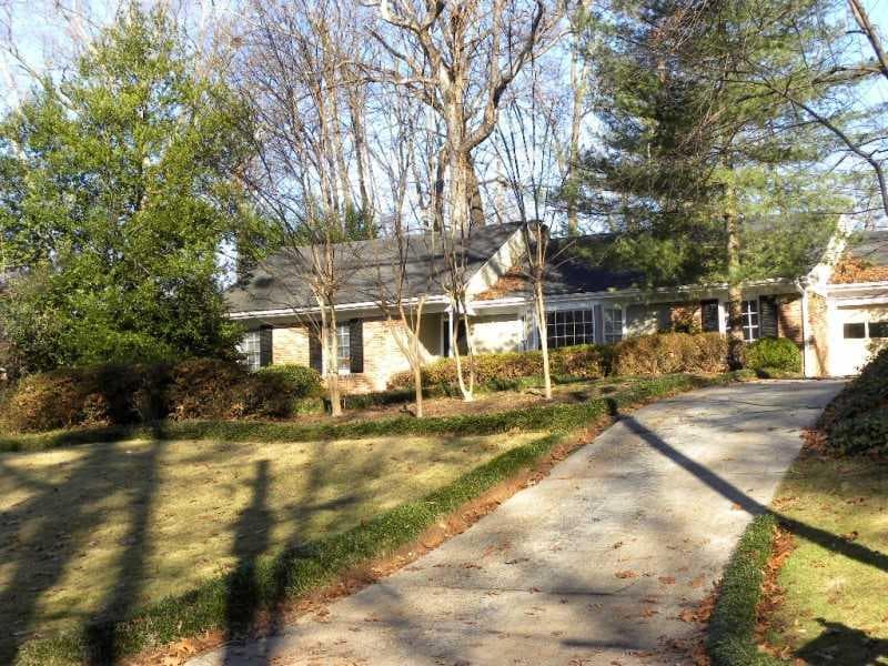4 bedroom, 1,940 sq ft single family residence sold at 568 Timberland Drive, Atlanta, GA 30342
