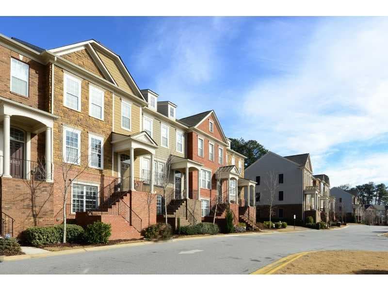 3 bedroom, 1,844 sq ft townhouse sold at 2345 Limehurst Drive 2345, Atlanta, GA 30319