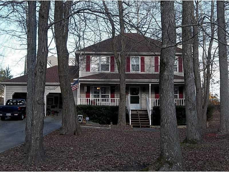 3 bedroom, 2,100 sq ft single family residence sold at 3940 HIDDEN OAK Lane, Buford, GA 30519