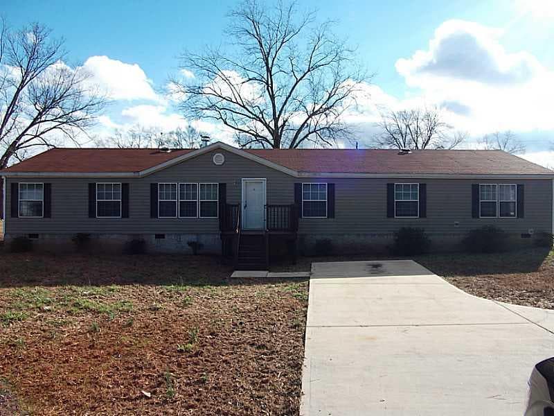3 bedroom, 2,387 sq ft single family residence sold at 99 James Drive, Hampton, GA 30228