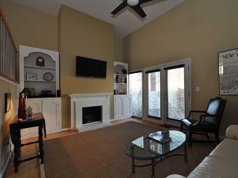 2 bedroom, 1,152 sq ft townhouse sold at 835 Glendale Terrace 1, Atlanta, GA 30308