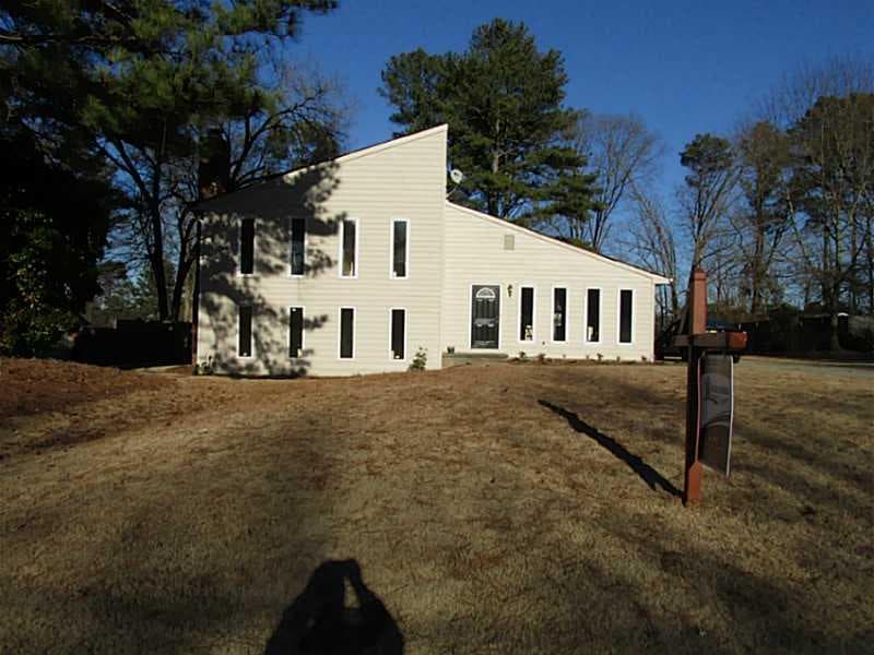 3 bedroom single family residence sold at 2644 Brocklin, Grayson, GA 30017