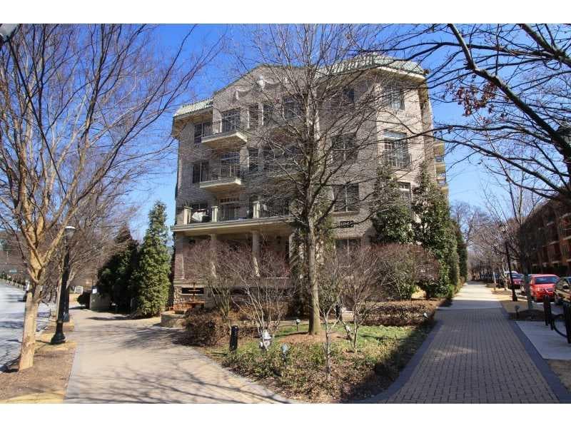2 bedroom, 1,089 sq ft condominium sold at 1055 Piedmont Avenue 204, Atlanta, GA 30309