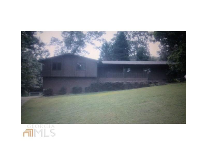 4 bedroom, 2,480 sq ft single family residence sold at 8986 Mandarin Drive, Jonesboro, GA 30236