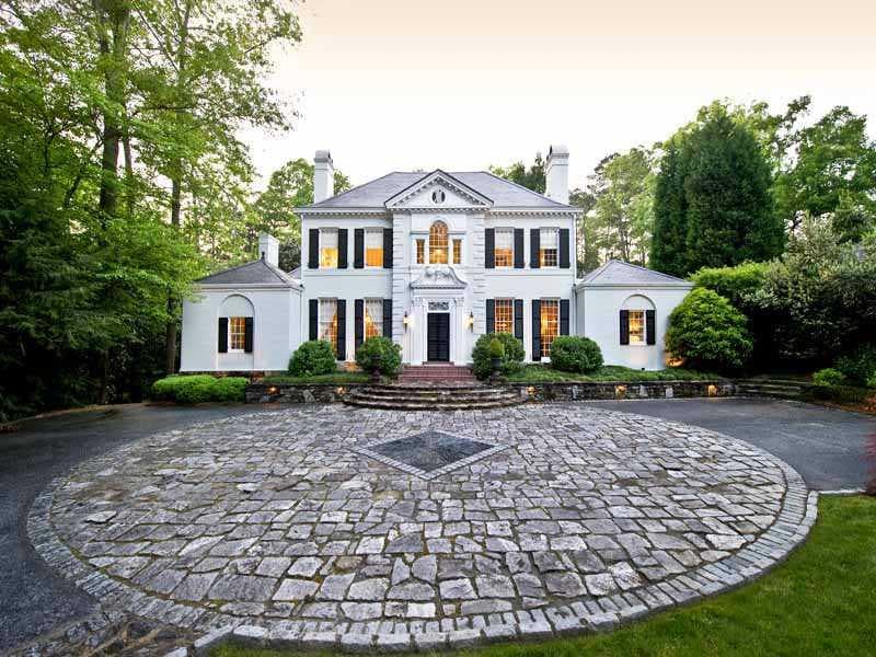 4 bedroom, 5,270 sq ft single family residence sold at 3200 Habersham Road, Atlanta, GA 30305
