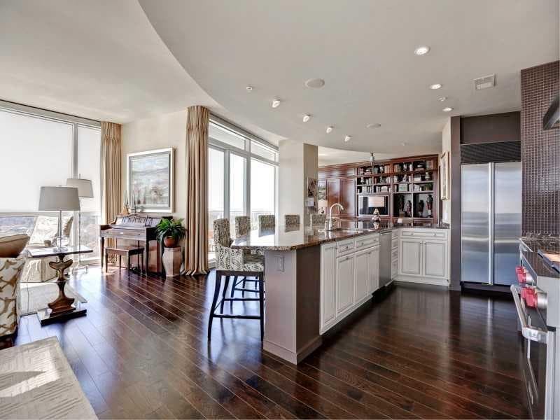 3 bedroom, 2,748 sq ft condominium sold at 3325 Piedmont Road 1706, Atlanta, GA 30305